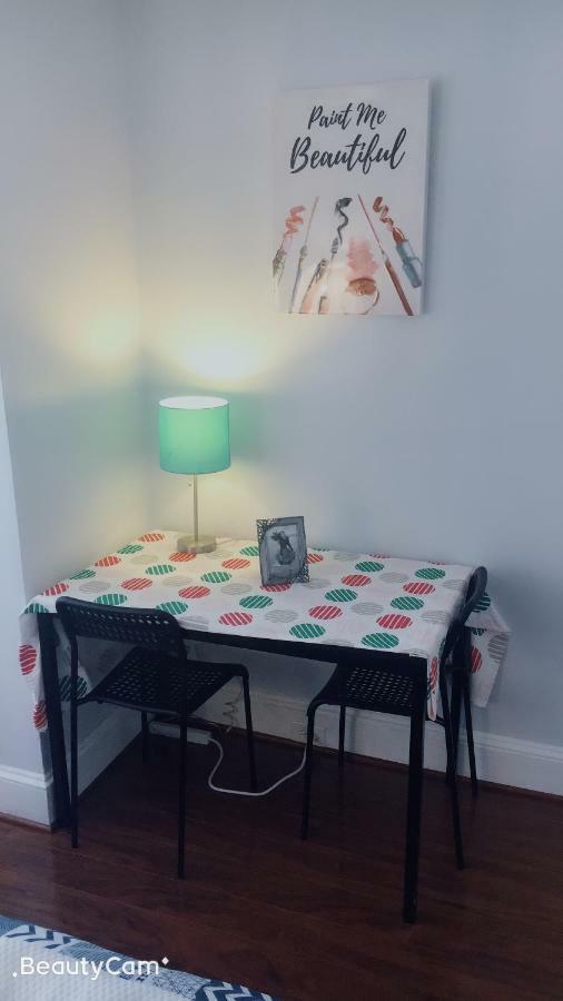Apartment Comfort & Charm In The Johns Hopkins Uni